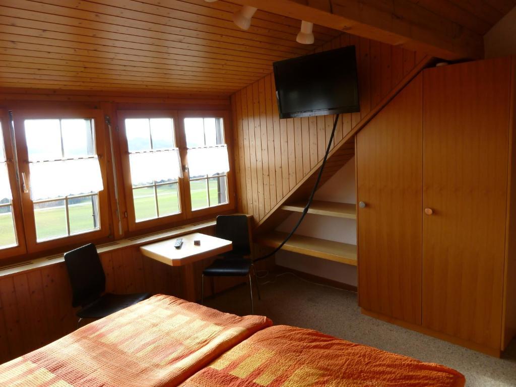 Hotel Alpenblick Ferenberg Bern Stettlen Pokoj fotografie
